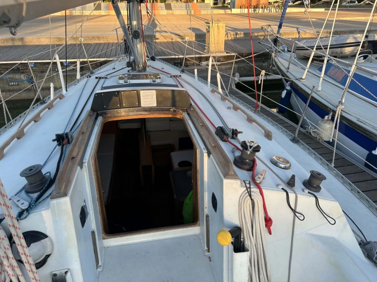 Bareboat Rental Sailboat Kirie with a boat licence