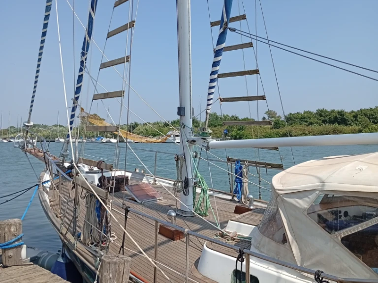Sailboat rental in Porto Turistico Di Roma (Ostia) - Schooner Staysail