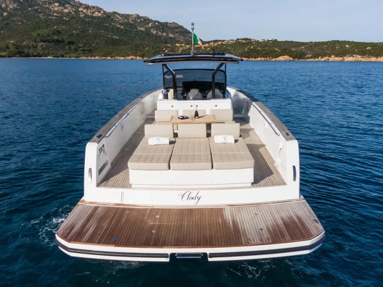 Luxury Yacht for rent Juan-les-Pins at the best price
