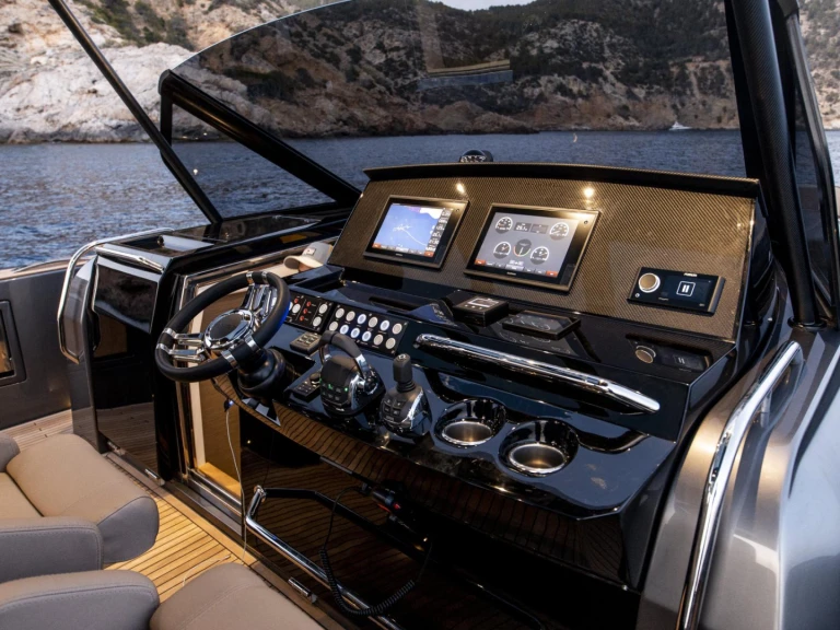 Rent a Pardo Yachts Pardo 50 Mandelieu-la-Napoule
