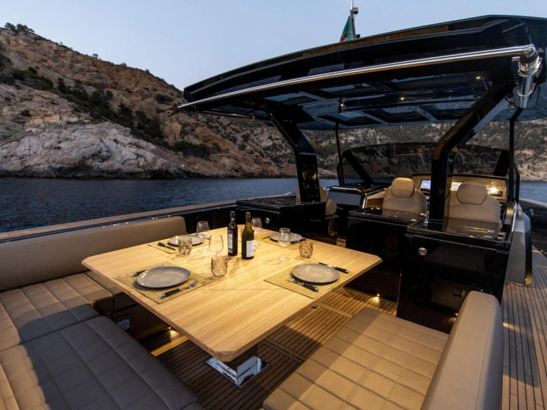 Yacht charter Mandelieu-la-Napoule cheap Pardo 50