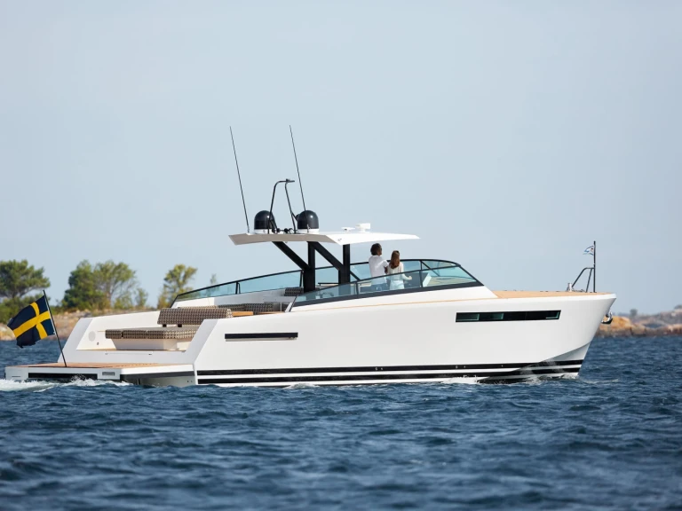 Luxury Yacht for rent Juan-les-Pins at the best price