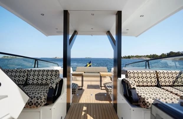 Rent a delta Delta 60 Juan-les-Pins
