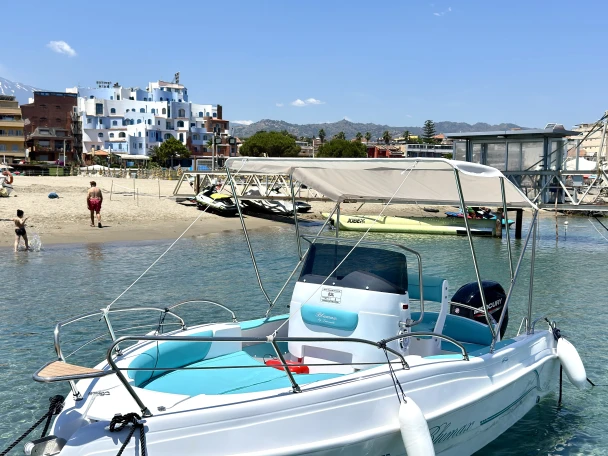 blumax 19 pro Blumax 19 Pro in Taormina on SamBoat