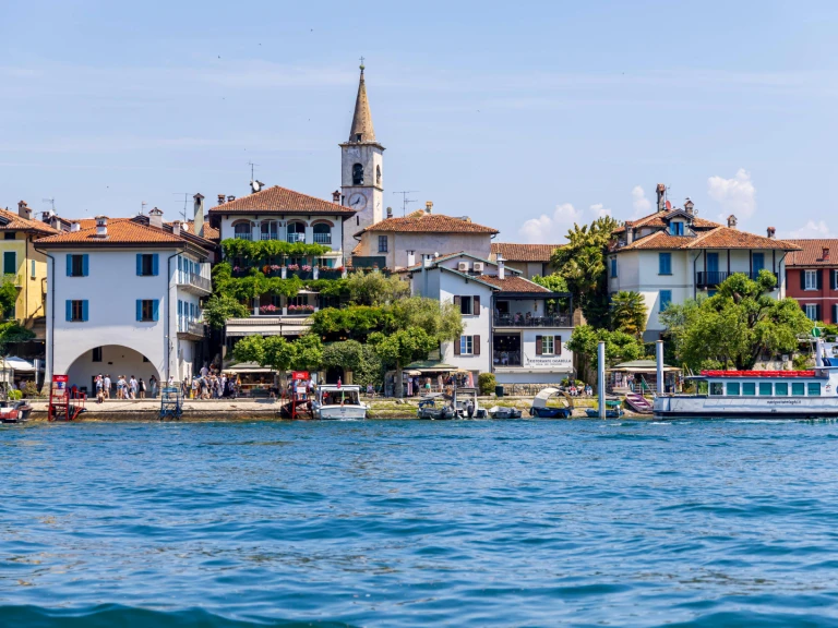 Motorboat rental with or without captain Barche Sicilia  Feriolo