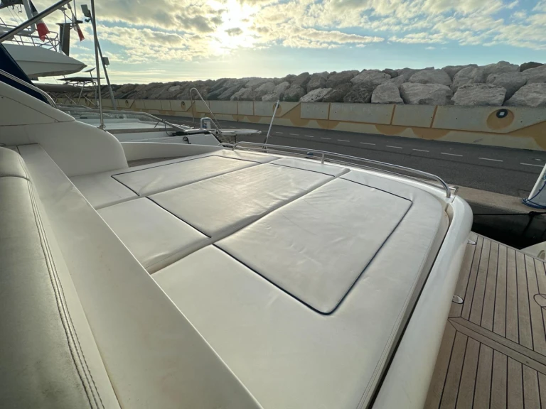 Boat rental Princess Princess V50 in Cannes on Samboat