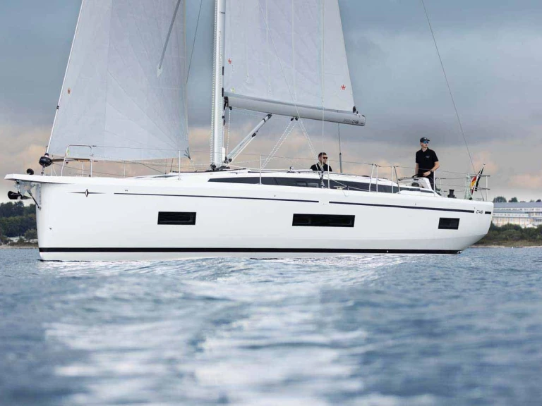 Sailboat for rent Gouvia at the best price