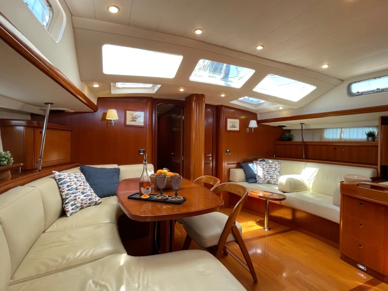 Bareboat Rental Sailboat Bénéteau with a boat licence