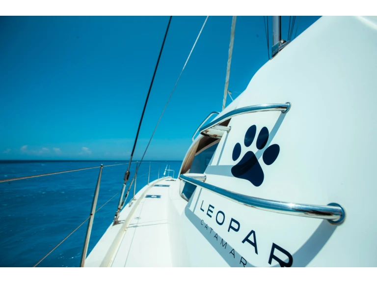 Catamaran rental in Zanzibar - Leopard Leopard 48