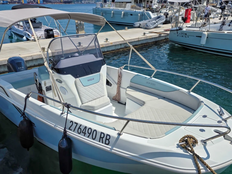 Bareboat Rental Motorboat Salpa with a boat licence