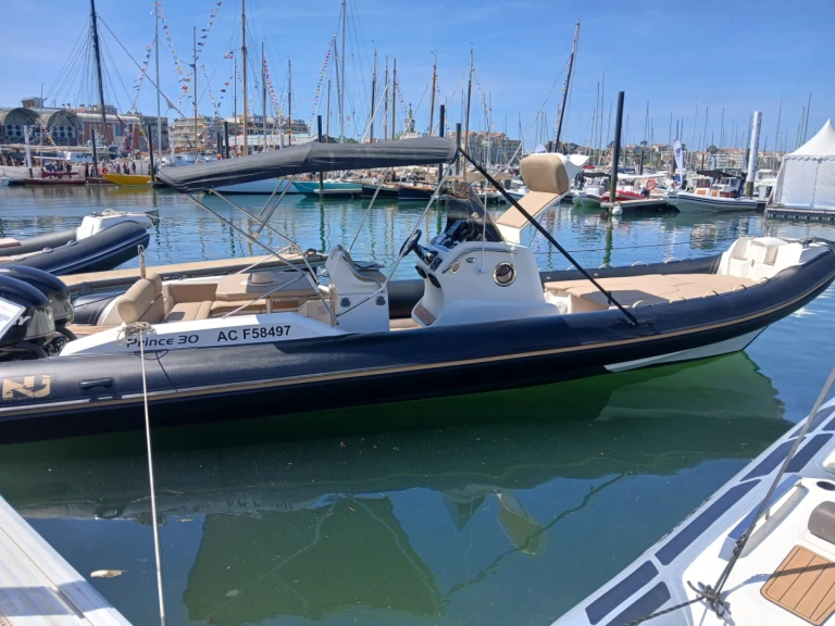 Nuova Jolly Prince 30 CC in Sanguinet on SamBoat
