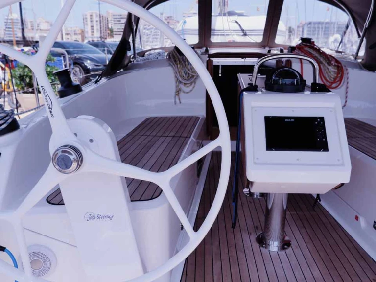 Bareboat Rental Sailboat Bavaria with a boat licence