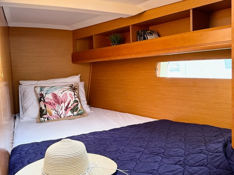 Rent a Jeanneau Sun Odyssey 469 Nydri