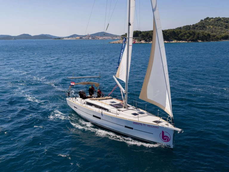 Boat rental Dufour Dufour 460 Grand Large in Pirovac on Samboat