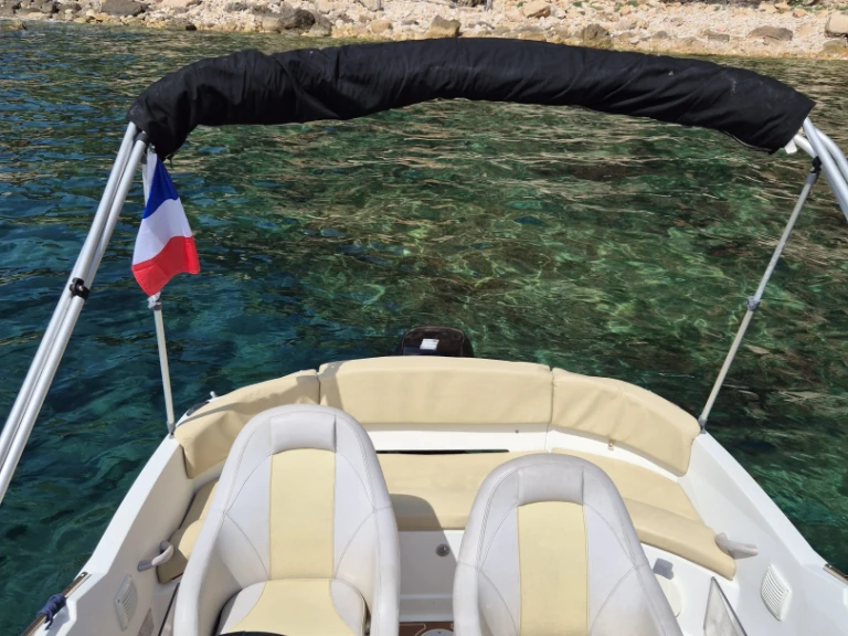 Motorboat rental with or without captain Bénéteau Six-Fours-les-Plages