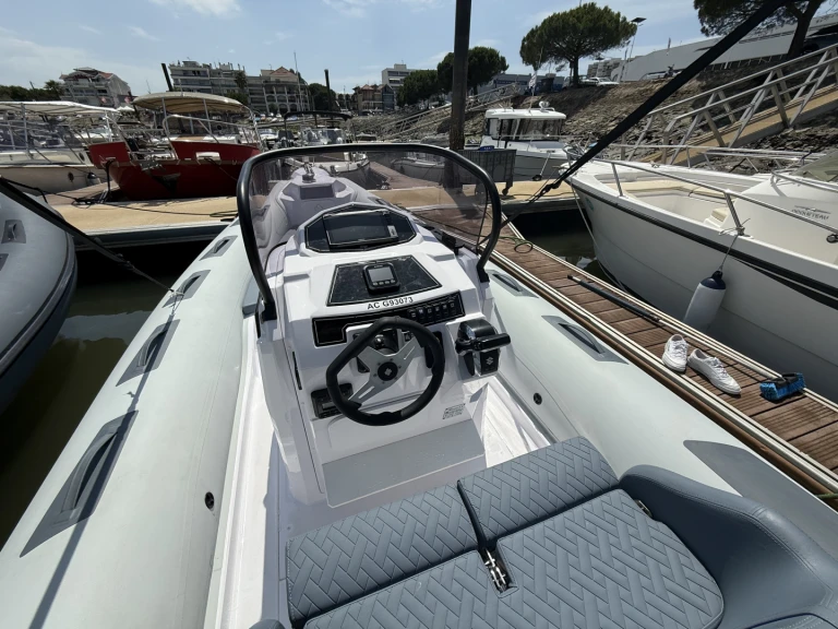 RIB rental in Arcachon - Ranieri Cayman 26 Sport Touring