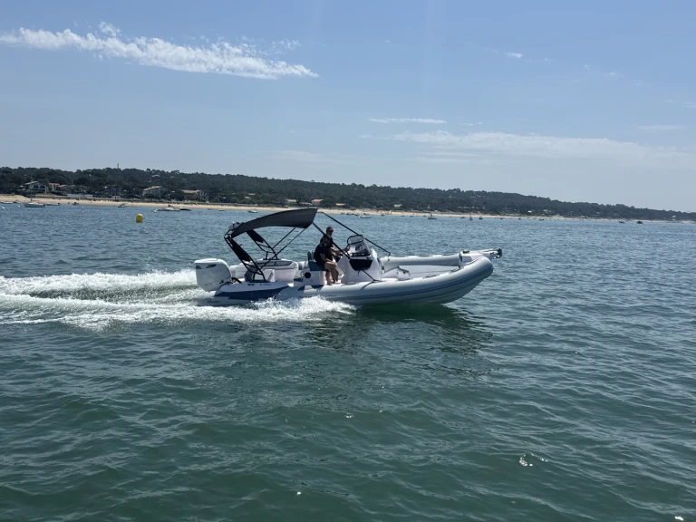 Bareboat Rental RIB Ranieri with a boat licence