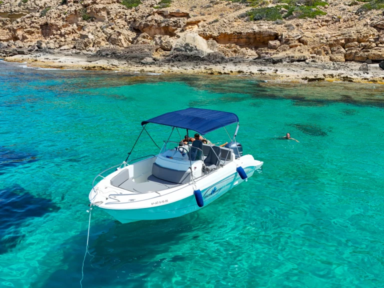 Rent a Pacific Craft Pacific Craft 625 Open Port of can Pastilla