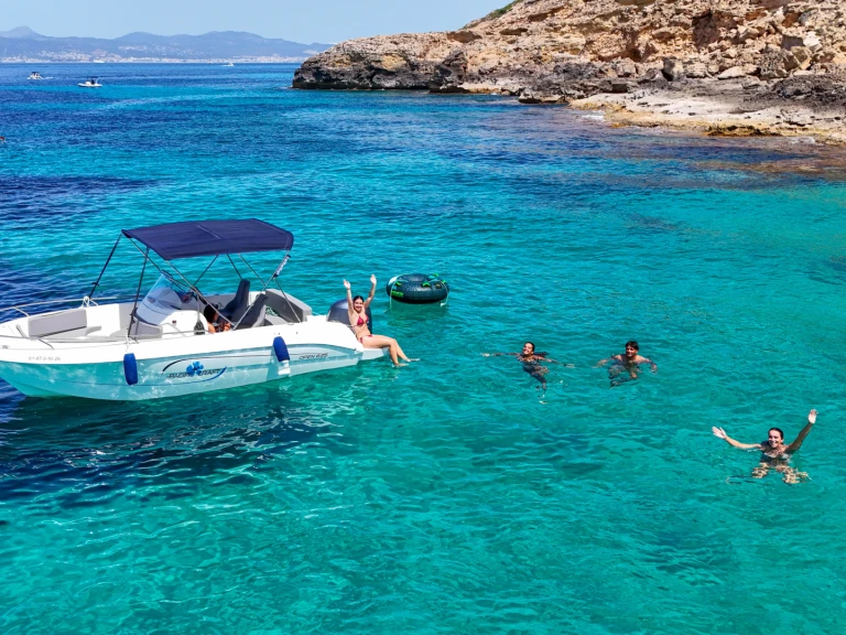 Yacht charter Port of can Pastilla cheap Pacific Craft 625 Open