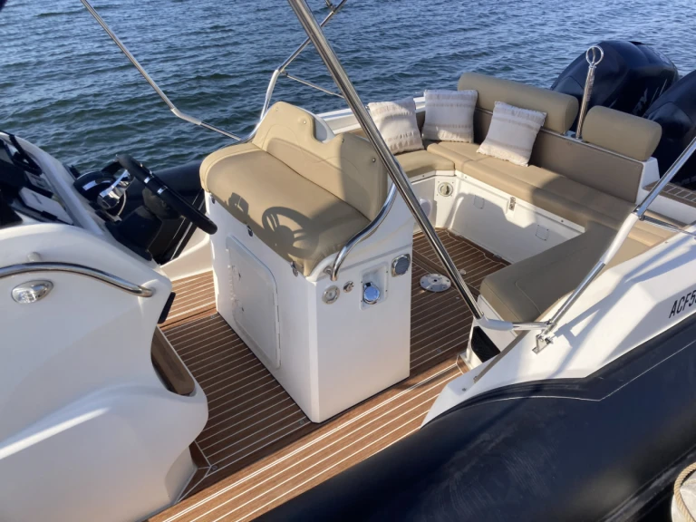 Bareboat Rental RIB Nuova Jolly with a boat licence