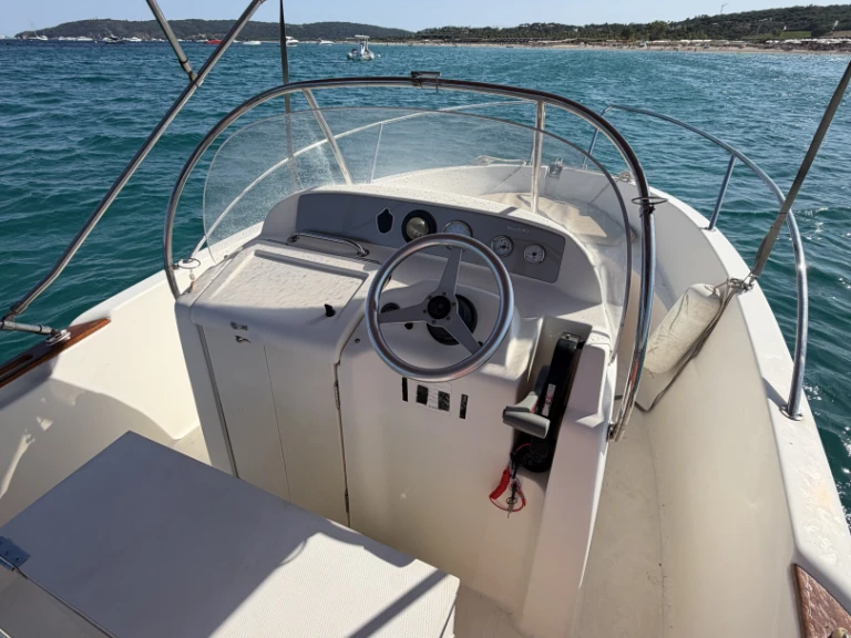 Jeanneau Cap Camarat 545 in Les Issambres on SamBoat