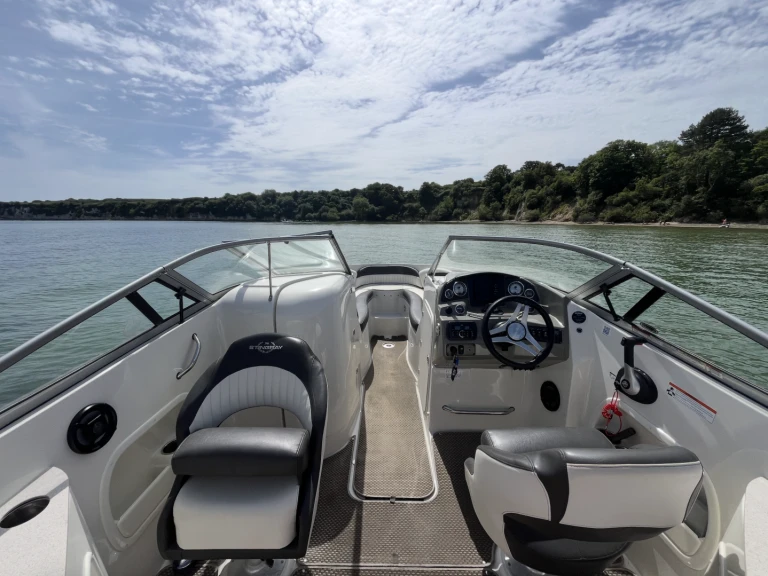 Stingray 250LR in Poole on SamBoat