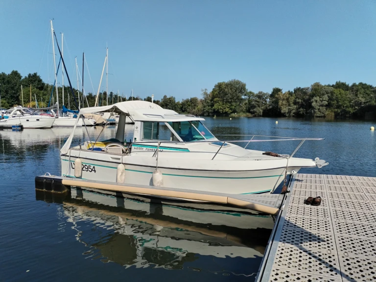 Motorboat rental in Meillerie - Jeanneau Merry Fisher 650