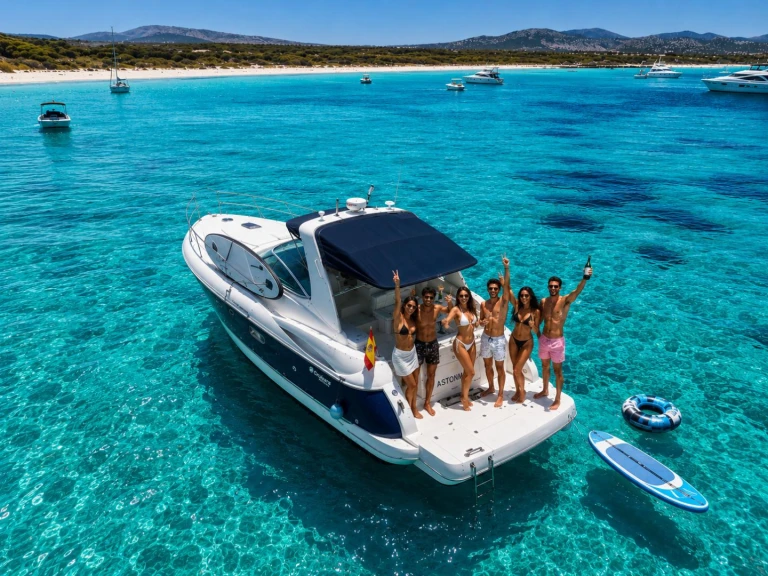 Motorboat rental in Ibiza Town - Cruisers cruiser jacht 370