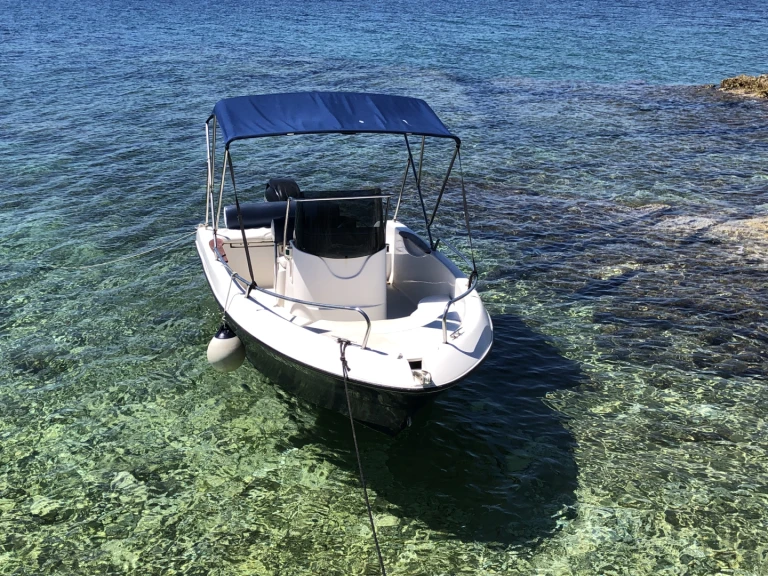 Motorboat rental in Medulin - Fisher Fisher 17