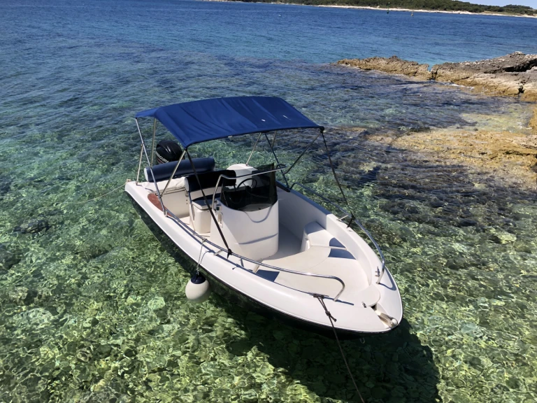 Boat rental Fisher Fisher 17 in Medulin on Samboat
