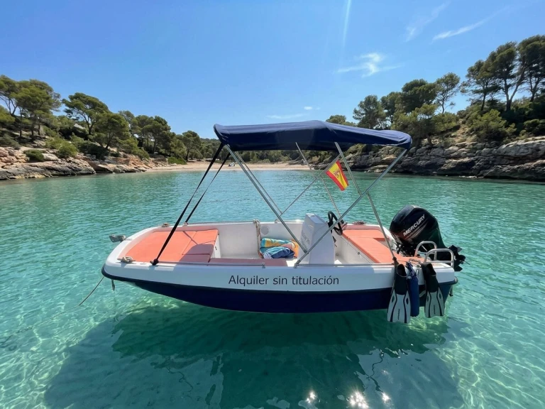 Bond Yachts 13 charter bareboat or captained in  Club Nàutic Cambrils