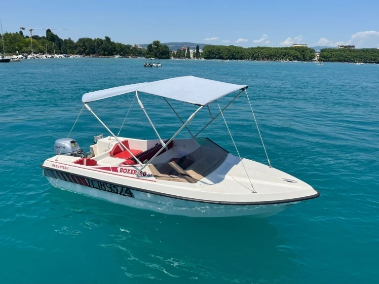 Motorboat rental in Annecy - BATEAU SANS PERMIS