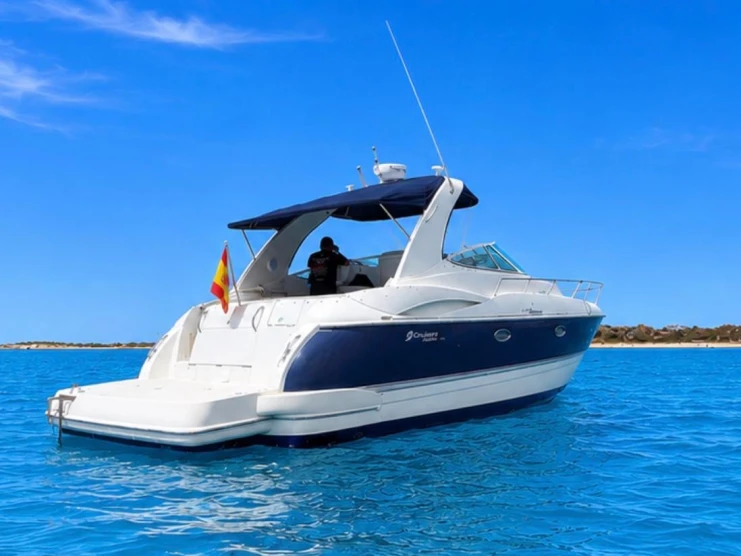 Yacht charter Ibiza Town cheap cruiser jacht 370