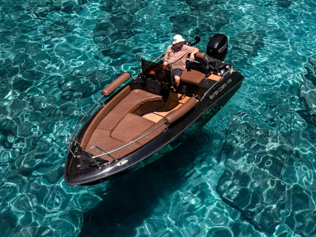 Motorboat rental in Mílos - Isatek Cobra 495