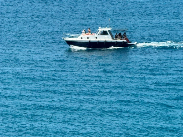 Yacht charter Cefalù cheap Crestline