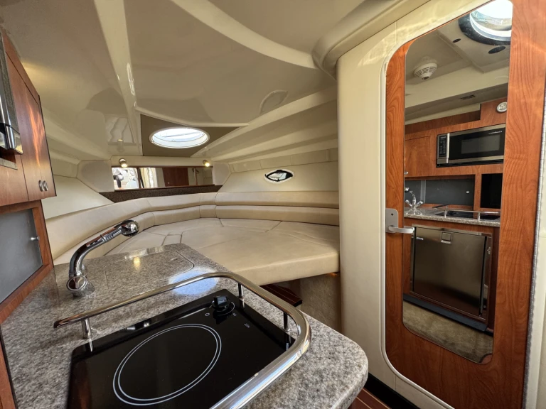 Yacht charter Nice cheap 295 sportcruiser