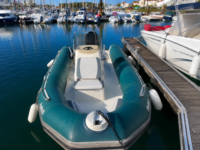 Yacht charter La Rochelle cheap Sunrider 650