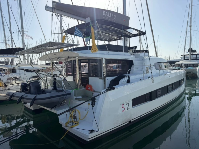 Bali Bali 5.2 charter bareboat or captained in  Alimos