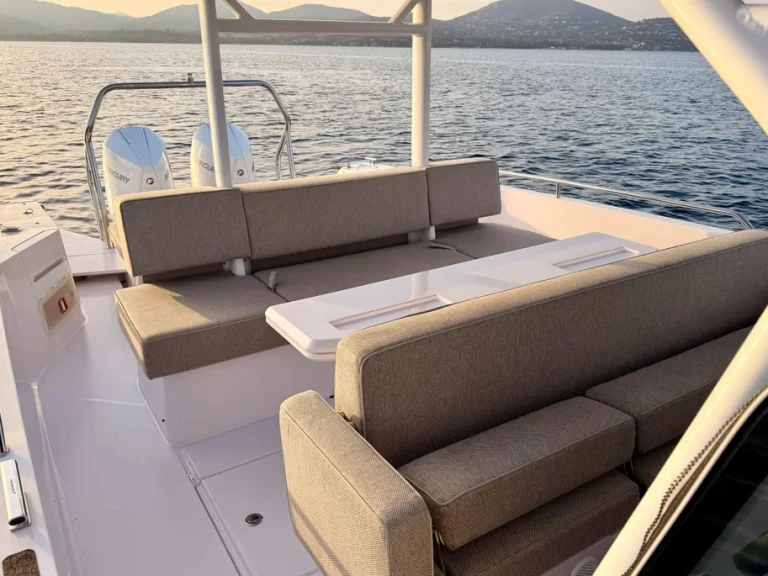 Motorboat rental with or without captain Axopar Mandelieu-la-Napoule