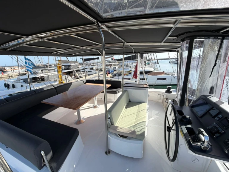 Bali Bali 5.2 charter bareboat or captained in  Alimos
