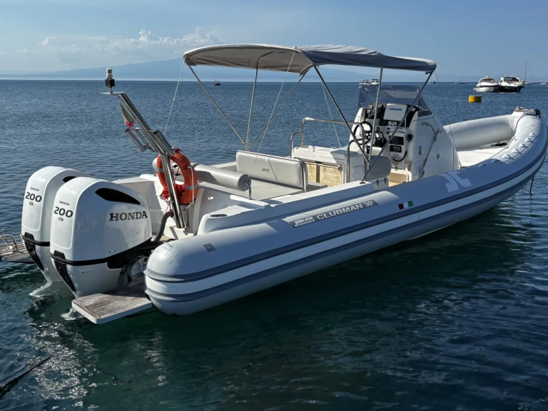 Yacht charter Brucoli cheap Clubman 30