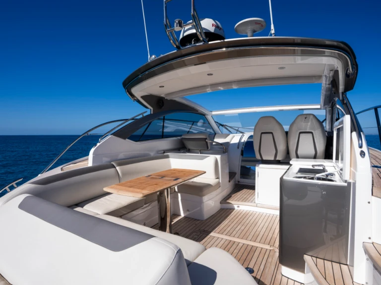 Motorboat for rent Il-Gżira at the best price