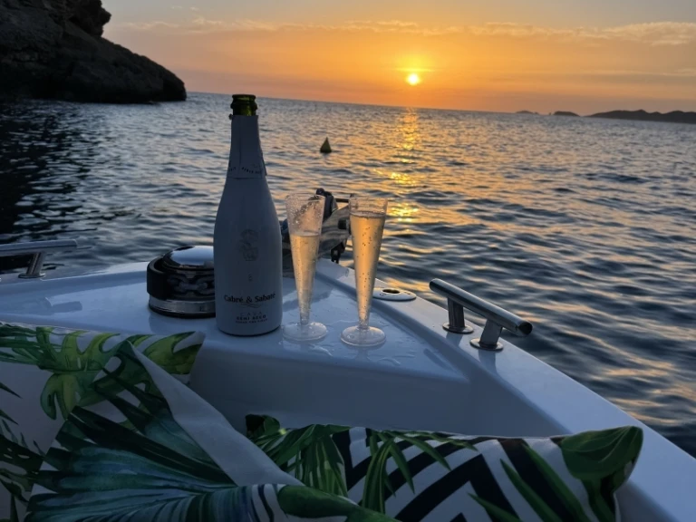 Motorboat rental with or without captain X-Yachts Sant Antoni de Portmany