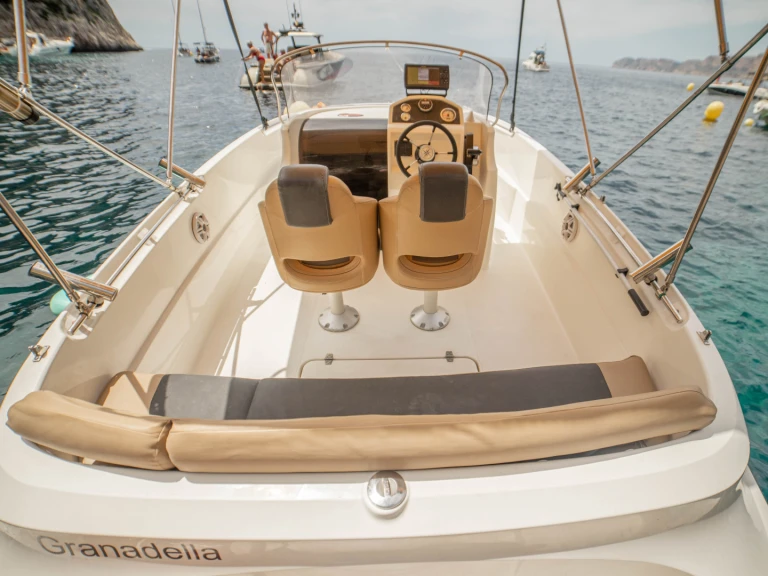 Yacht charter Oliva cheap 620
