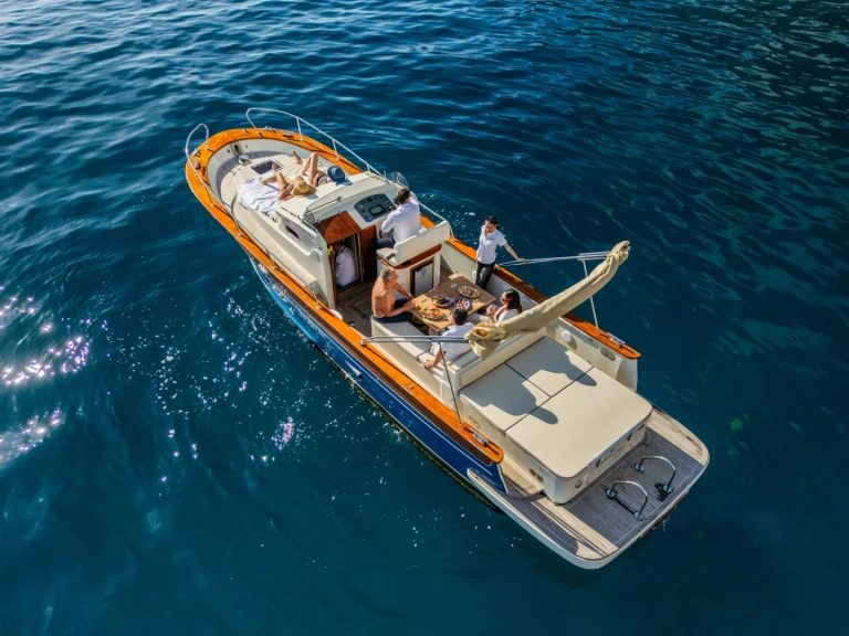 Motorboat rental with or without captain Fratelli di Micco Salerno