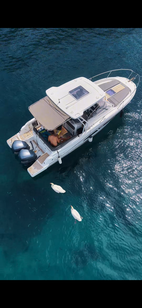 Motorboat for rent Mandelieu-la-Napoule at the best price
