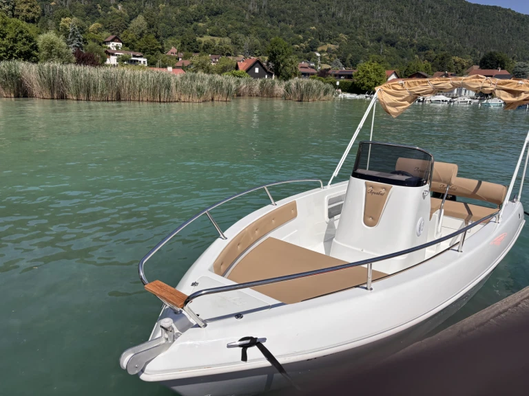 Boat rental Aquabat Sport Line 17 in Annecy on Samboat