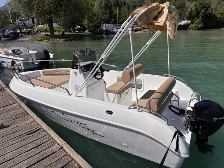 Motorboat rental with or without captain Aquabat Annecy