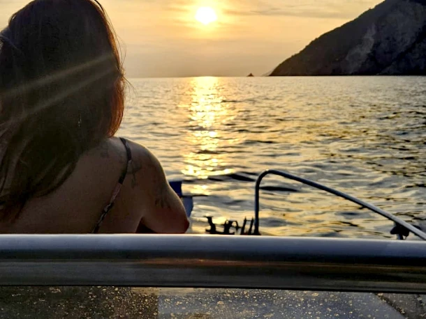 Motorboat for rent La Spezia at the best price