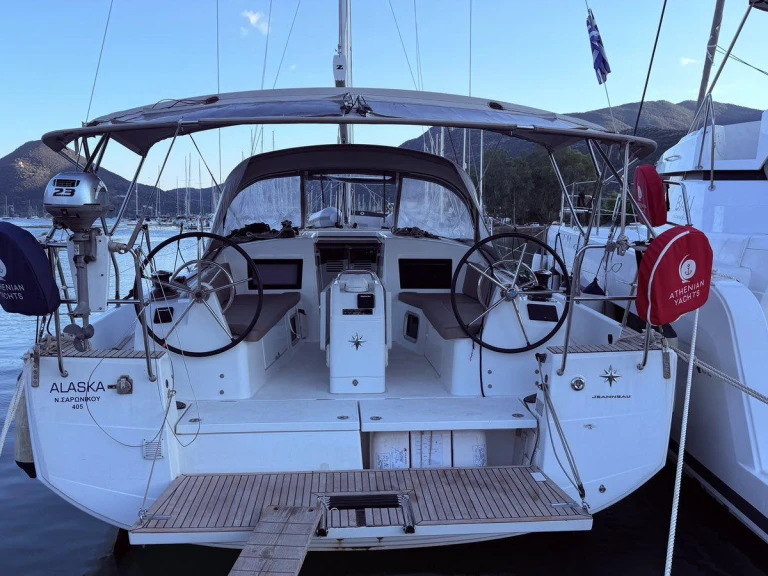 Boat rental Jeanneau Sun Odyssey 410 in Nydri on Samboat